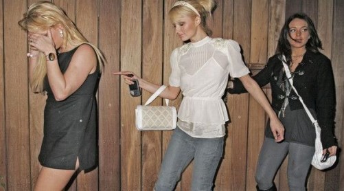 Lindsay Lohan Invites Paris Hilton and Britney Spears to Her Birthday Party, and Suddenly it's 2006 Again Lindsay Lohan Invites Paris Hilton and Britney Spears to Her Birthday Party, and Suddenly it's 2006 Again